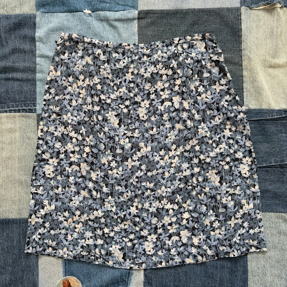j. crew ditsy floral mini skirt blue size 6
